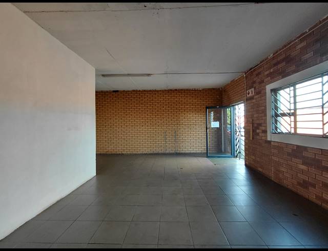 186M² WAREHOUSE TO LET IN CLAYVILLE